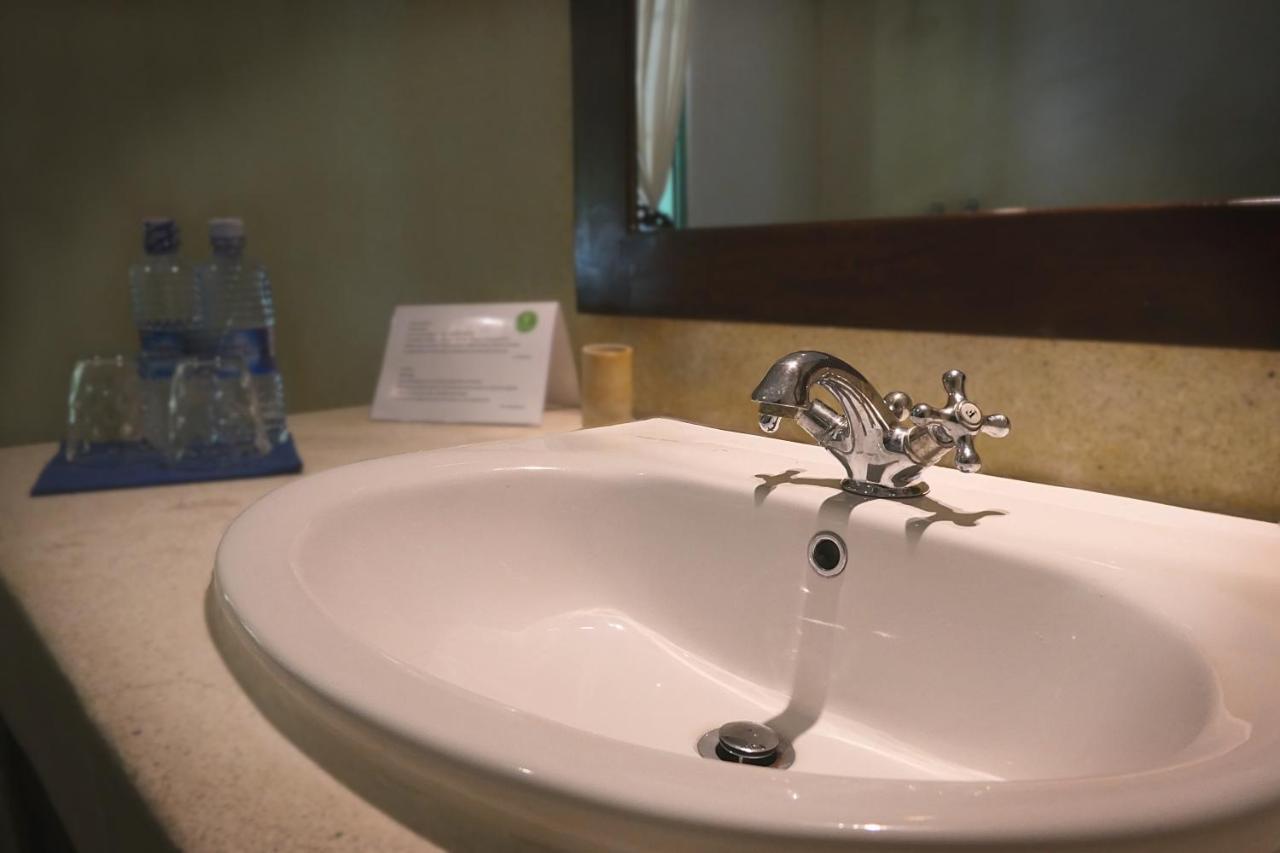 Nyumba Ya Paka Boutique Hotel マリンディ エクステリア 写真