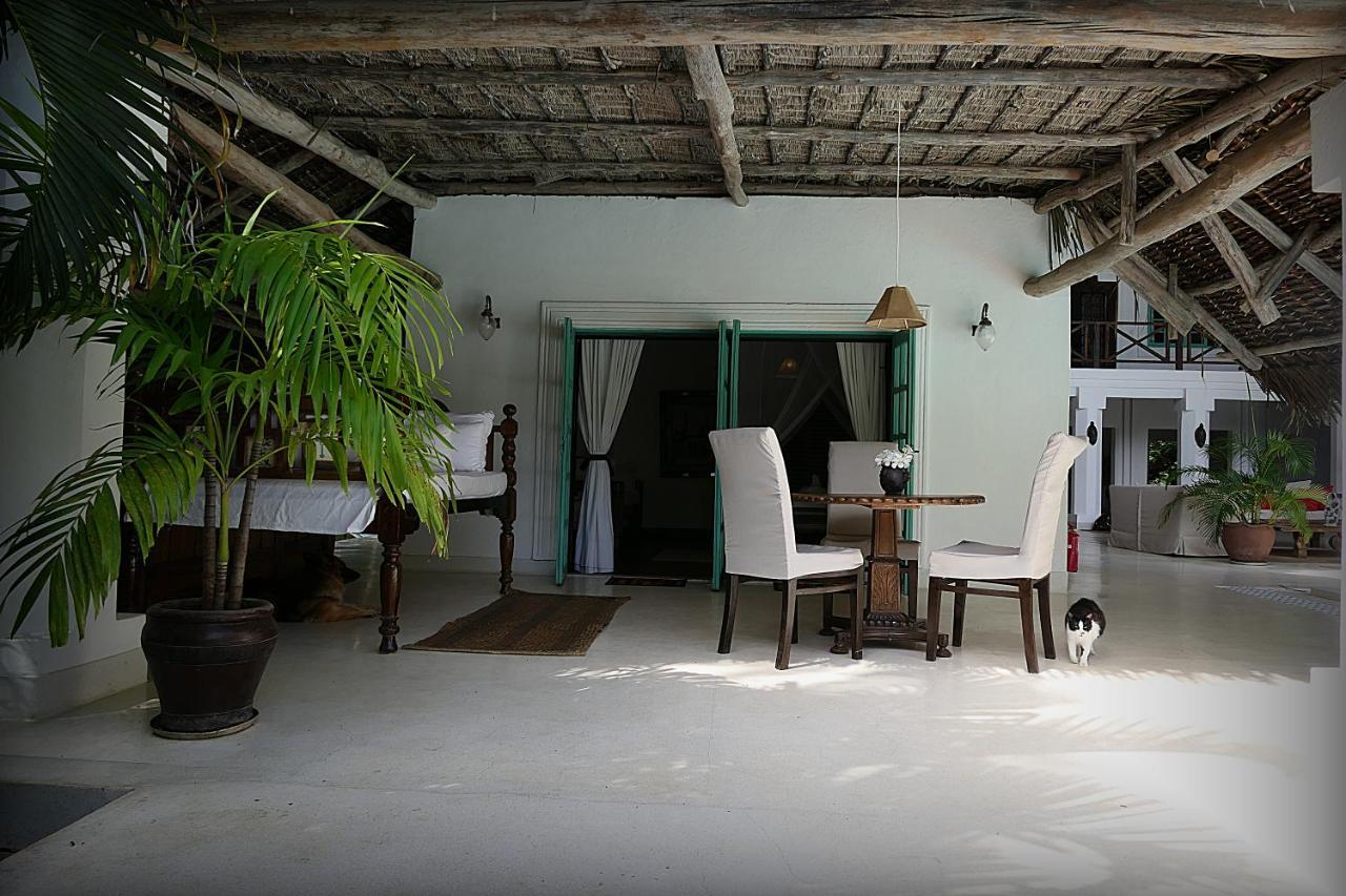 Nyumba Ya Paka Boutique Hotel マリンディ エクステリア 写真