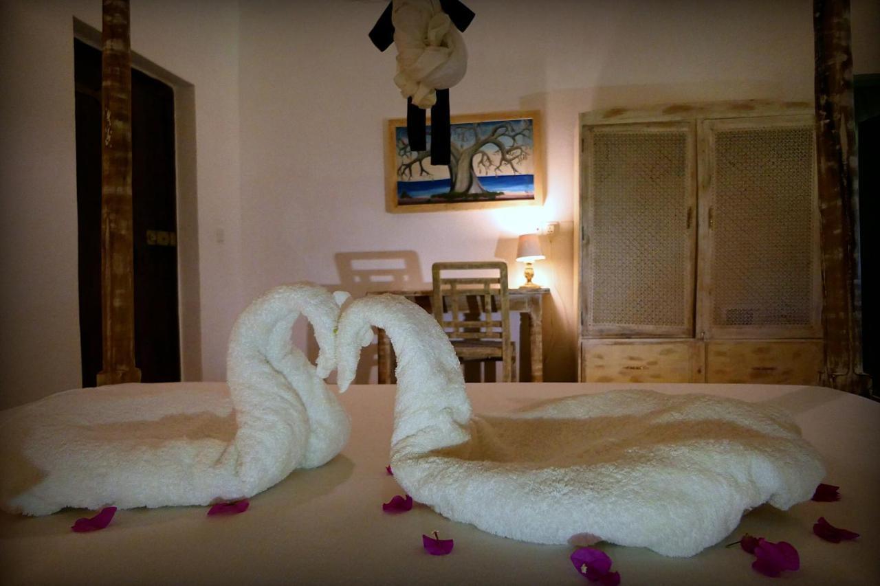 Nyumba Ya Paka Boutique Hotel マリンディ エクステリア 写真