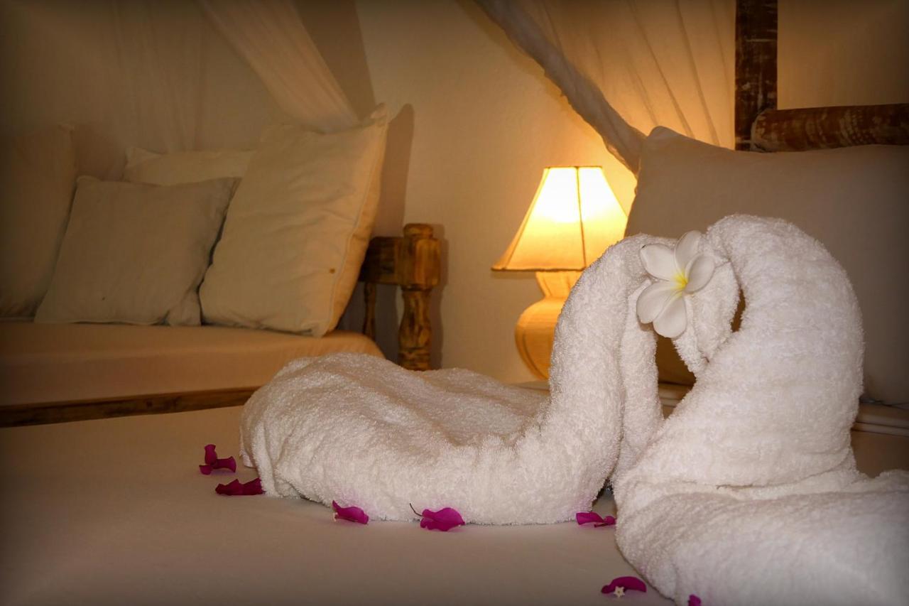 Nyumba Ya Paka Boutique Hotel マリンディ エクステリア 写真