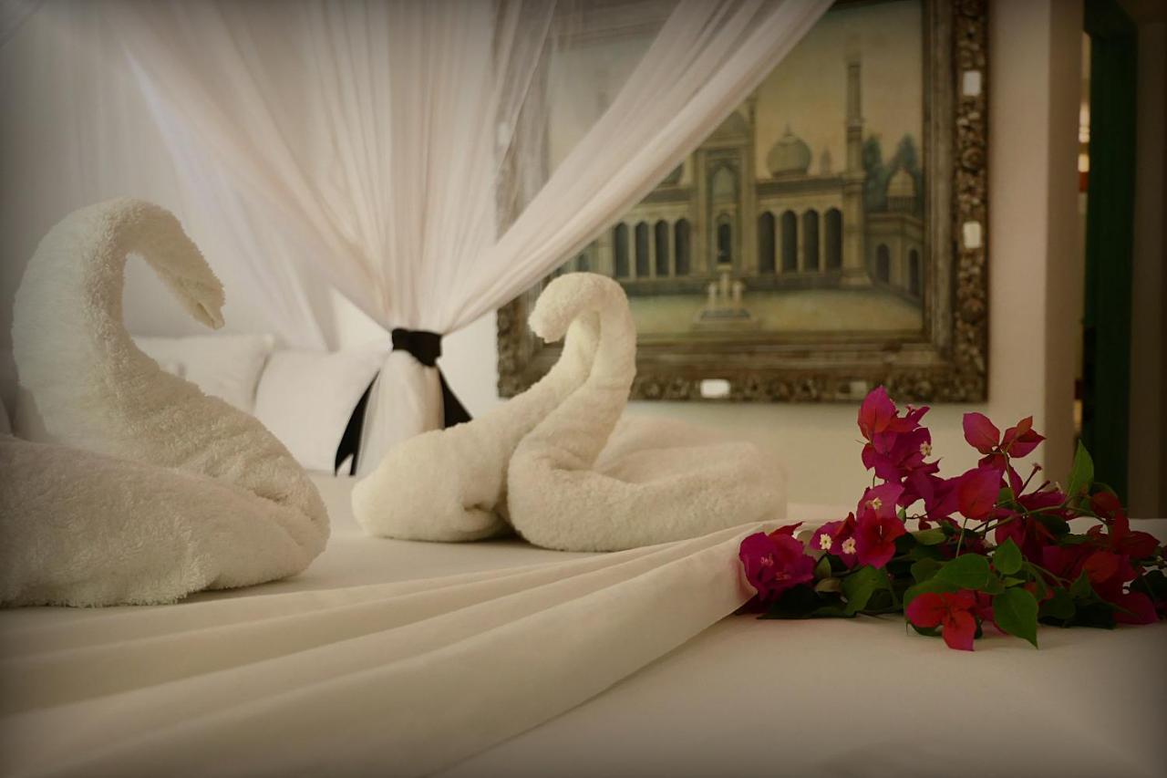 Nyumba Ya Paka Boutique Hotel マリンディ エクステリア 写真