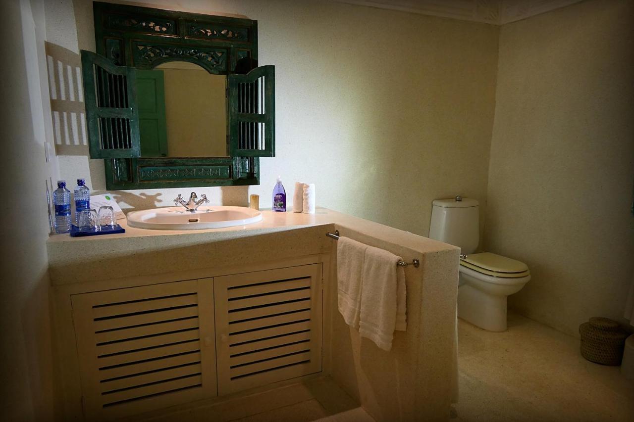 Nyumba Ya Paka Boutique Hotel マリンディ エクステリア 写真