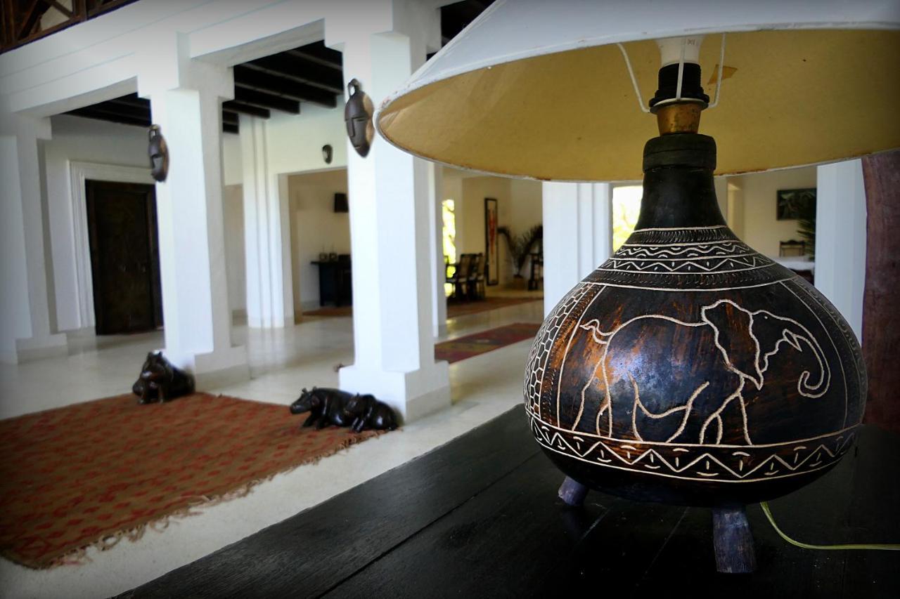 Nyumba Ya Paka Boutique Hotel マリンディ エクステリア 写真